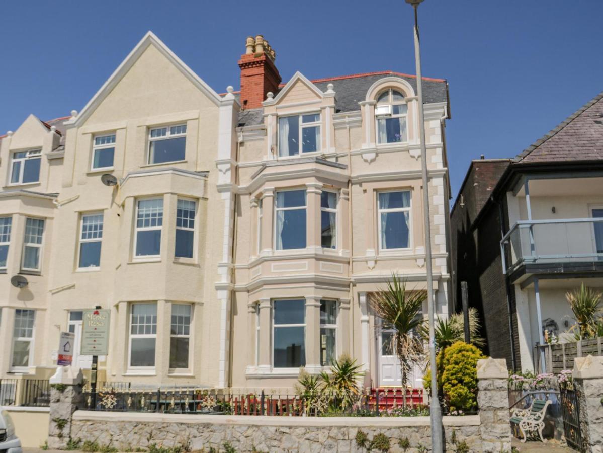 The Westshore * Llandudno